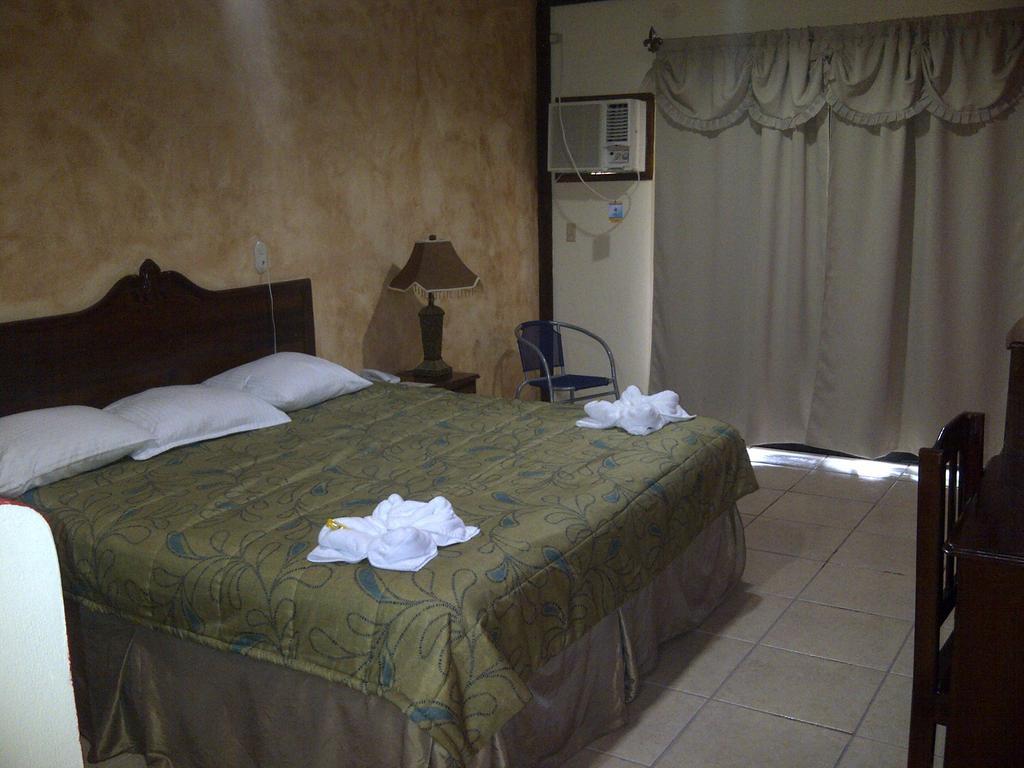 Hotel Cibeles La Ceiba Quarto foto